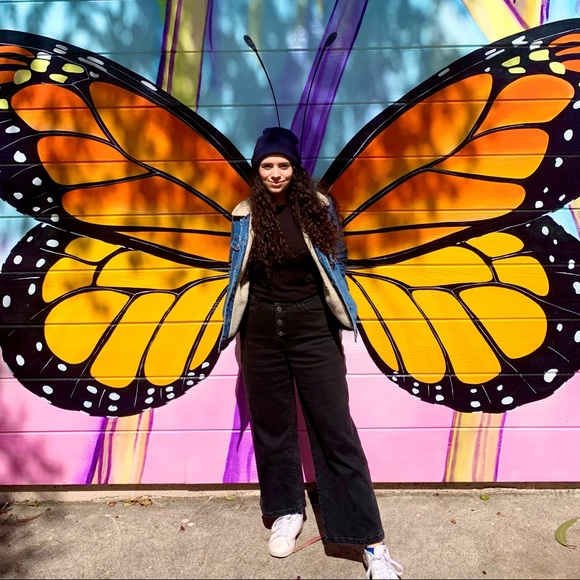 Meet your Posher, Lauren - Picture 7 of 8